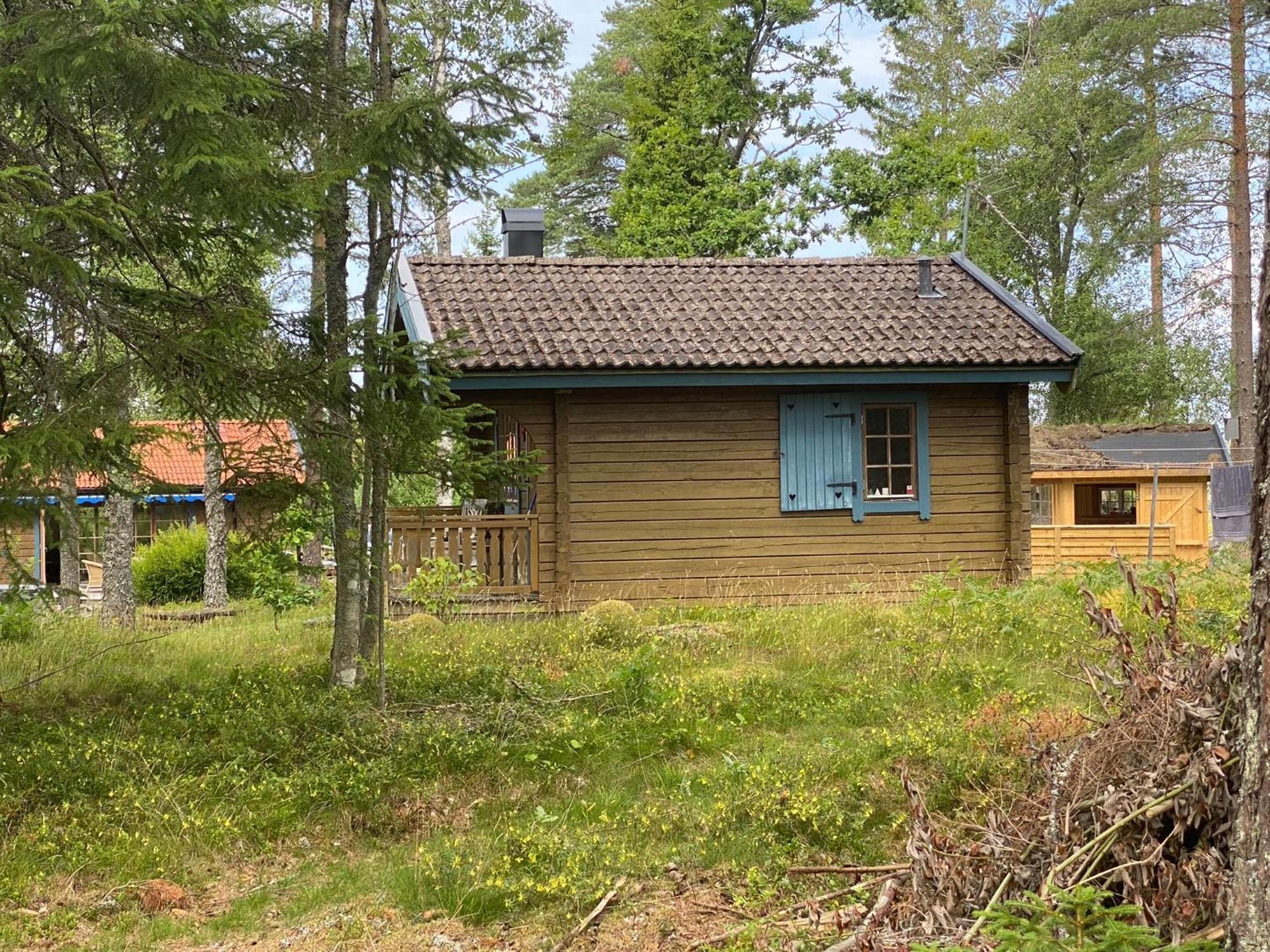 Timrad Stuga I Kanten Av Skogen Med Spa Moejlighet Mullsjö Exteriér fotografie